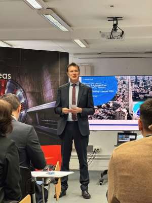 Agerpres: "Ambasadorul Giles Portman încurajează companiile britanice care sunt interesate să investească în România"