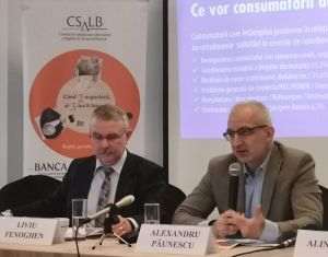 Liviu Fenoghen, directorul Centrului de Soluţionare Alternativă a Litigiilor în domeniul Bancar (stânga) şi Alexandru Păunescu, reprezentantul BNR în Colegiul de Coordonare al CSALB.