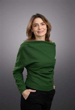  Andreea Hamza, Senior Director Living iO Partners
