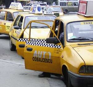 Protestul taximetriştilor continuă