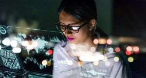 Studiu SAS: 8 din 10 experţi vor să combată fraudele financiare cu ajutorul AI-ului generativ, până în 2025