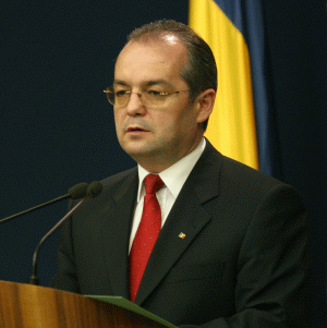 Boc: Economia a început să-şi revină