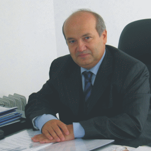 Marian Petre Miluţ, preşedintele UNPR: Băncile vor exporta către băncile-mamă cele şase miliarde euro sau îi vor folosi pentru speculaţie pe monedă. 