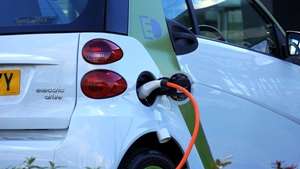 Surse: UE modifică tarifele vamale suplimentare pentru maşinile electrice chineze