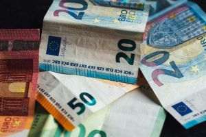 CE şi BEI compensează o sumă suplimentară de 2,7 miliarde euro prin intermediul Fondului pentru modernizare