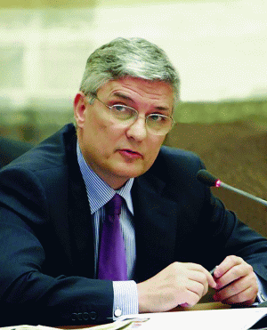 Absorbţia fondurilor UE - un război naţional
