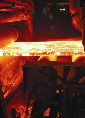 "ArcelorMittal Galaţi intenţionează să închidă fluxul cald şi să repornească oţelăria electrică"