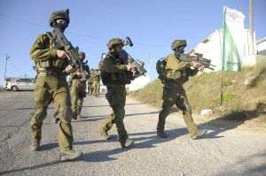 Câştigătorul palestinian al premiului Oscar, reţinut de soldaţii israelieni