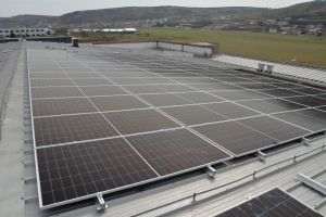 A început construcţia parcului fotovoltaic de la Centrul Agro Transilvania Dezmir