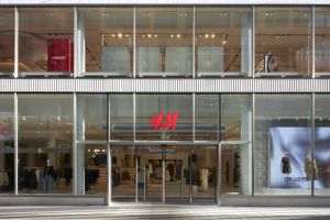 H&M publică raportul anual şi de sustenabilitate pentru 2024