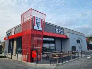 Sphera investeşte 1,2 milioane euro în primul restaurant KFC din România cu panouri fotovoltaice