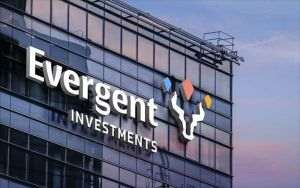 Evergent Investments îşi menţine declaraţia de retragere din acţionariatul Aerostar şi continuă demersurile legale