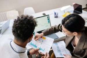 Care sunt planurile candidaţilor pentru funcţia de administrator al Fondului Proprietatea?