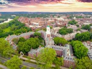 Administraţia Trump anunţă că vrea să priveze Universitatea Harvard de subvenţii în valoare de 9 miliarde de dolari