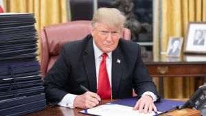 Incertitudini cu privire la viitorul NATO în faţa furtunii Trump 