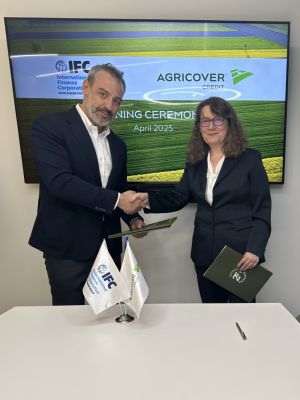 IFC şi Agricover Credit devin partenere pentru a spori finanţarea fermierilor din România