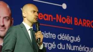 Ministrul de externe Jean-Noël Barrot avertizează cetăţenii francezi să nu călătorească în Iran