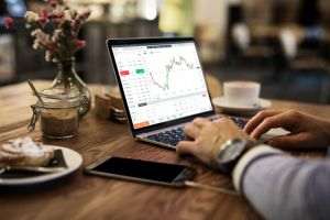 Analiză SVN: Vânzările de locuinţe au scăzut cu 4,9% la nivel naţional