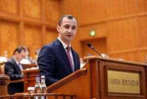 Alfred Simonis: "Nişte oameni care nu îşi pot conduce propriul partid vor să conducă ţara"