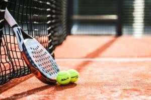 Tenis: Tsitsipas s-a calificat în sferturi la turneul de la Barcelona