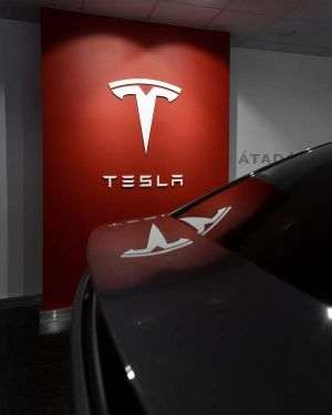 Investitorii Tesla sunt uşuraţi că Musk se va concentra din nou pe companie
