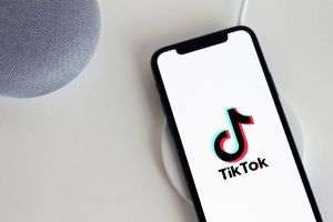 TikTok lansează un centru electoral special pentru alegerile din România