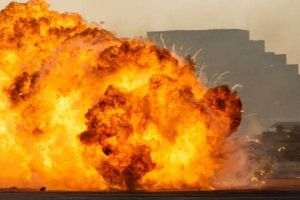 Presupusa explozie a unor substanţe chimice în portul Bandar Abbas din Iran a ucis cel puţin 18 persoane, alte peste 700 fiind rănite