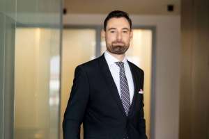 Studiu EY: Creşterea cererii de energie din partea companiilor creează noi provocări, dar şi o mare oportunitate pentru furnizori