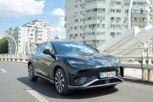 BYD intră pe piaţa din România