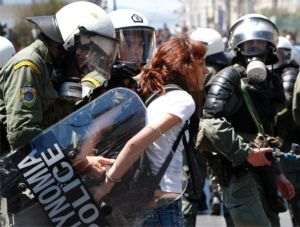 the-greek-crisis-model-how-close-have-the-elections-brought-us-to-it-40246552