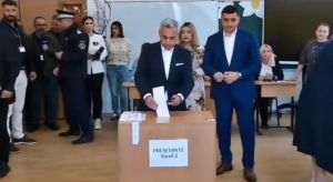 George Simion a mers la vot alături de Călin Georgescu