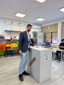 George Tuţă: "Am votat pentru a-mi păstra şansele de a face administraţie predictibilă şi eficientă"