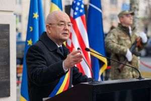 Emil Boc: "Am demonstrat că suntem un popor cu vocaţie democratică"