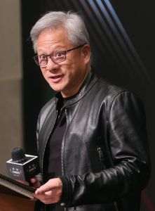 CEO-ul Nvidia numeşte politicile de reindustrializare ale lui Donald Trump ca fiind "vizionare"