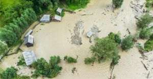 Inundaţii catastrofale în Covasna: „Un semnal de alarmă climatic”