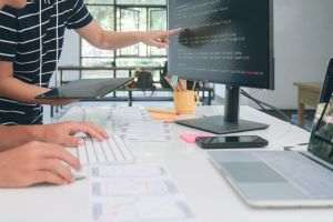 TradeVille: 2B Intelligent îşi menţine poziţia financiară solidă, în pofida scăderii veniturilor