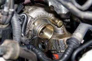 Furnizorii europeni de componente auto au închis unele uzine, după ce China a restricţionat exporturile de metale rare