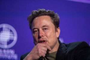 Tatăl lui Elon Musk, invitat la un forum pro-Kremlin organizat la Moscova