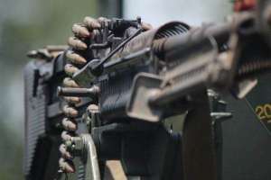 Guvernul Ungariei vinde cea mai mare parte din participaţiile deţinute în industria de apărare