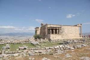 Scandal ”istoric”: reclamă proiectată lângă Acropole 