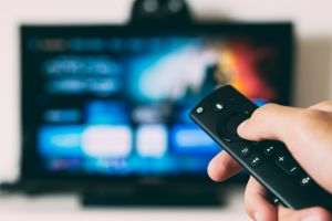 Explozie în timpul transmisiei în direct la televiziunea de stat iraniană