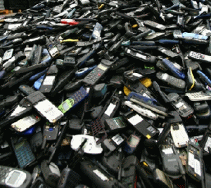 Două tone de telefoane mobile şi accesorii, reciclate de "Vodafone" România