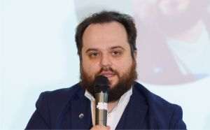 conferinta-digitalizare-si-siguranta-cibernetica388221-edward-cretescu-anis-388221dezvoltarea-economiei-romaniei-se-poate-face-doar-cu-industria-it388221-80940654