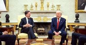Mark Rutte l-a lăudat pe Donald Trump înaintea summitului NATO de la Haga