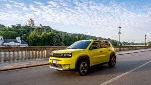 Fiat lansează primul model auto care integrează materiale reciclate din ambalaje pe bază de carton pentru băuturi