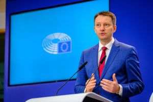 Siegfried Mureşan: Viitorul buget al UE trebuie să întărească apărarea şi agricultura