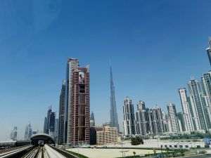 Înfiinţarea unei companii în Dubai: Ce trebuie să ştie antreprenorii în 2025