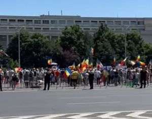  Protest în faţa Guvernului împotriva măsurilor de austeritate