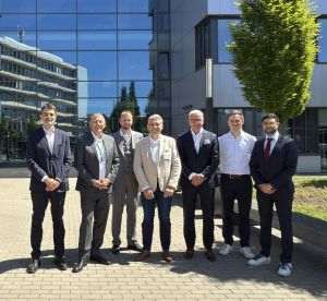 BASF Coatings şi Toyota Motor Europe semnează un parteneriat strategic pentru reţeaua de ateliere auto din Europa