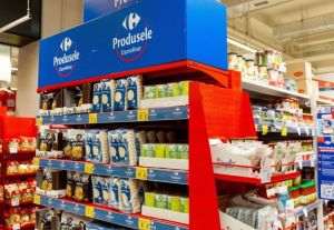 Carrefour returnează până la de trei ori valoarea TVA-ului pentru produse alimentare